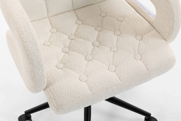 FOTEL HR8404K KREMOWY BARANEK CZARNA PODSTAWA