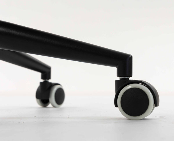 FOTEL HR8404K KREMOWY BARANEK CZARNA PODSTAWA