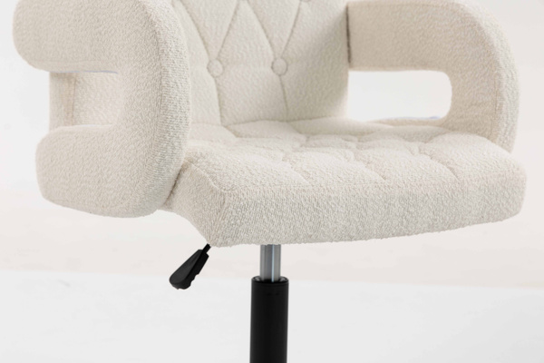 FOTEL HR8404N KREMOWY BARANEK CZARNA PODSTAWA